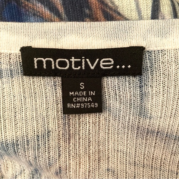 Motive Lightweight V-Neck Sweater Top Small - Picture 3 of 5